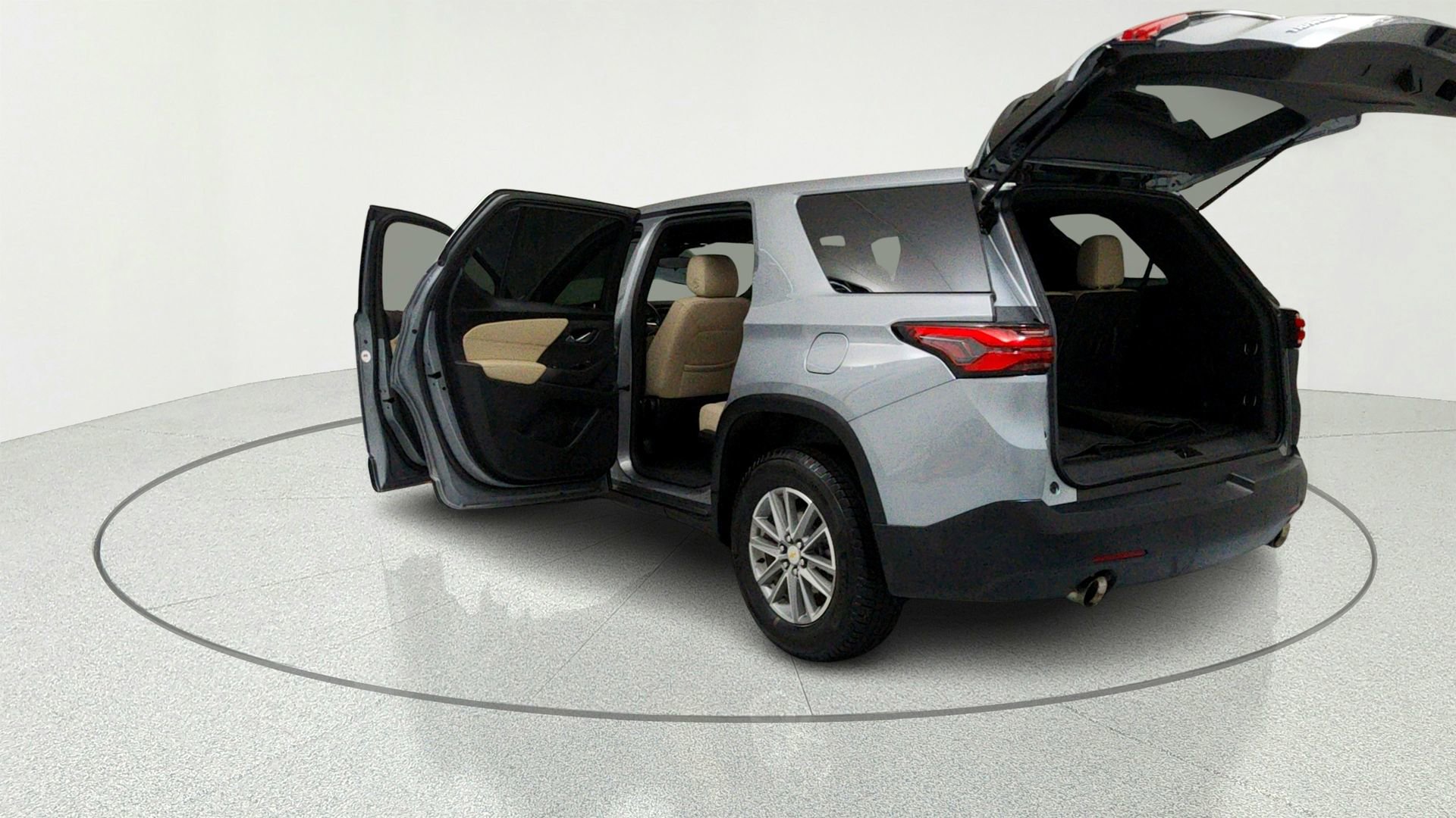 Used 2023 Chevrolet Traverse LS FWD image 11