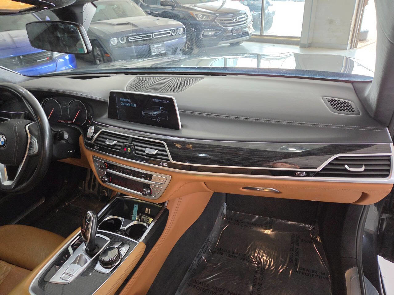 Used 2016 BMW 750i xDrive image 29