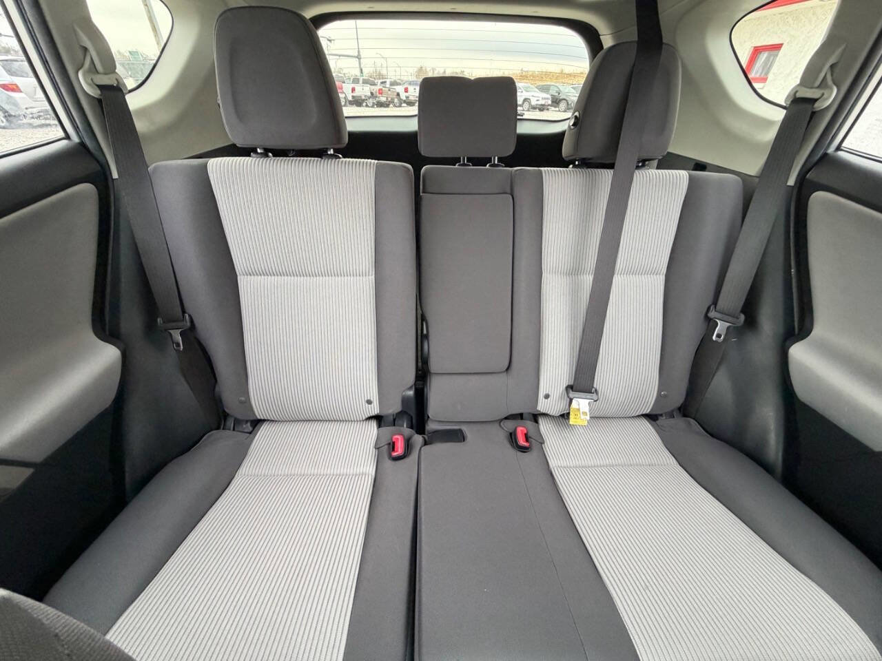 Used 2014 Toyota RAV4 LE FWD image 27