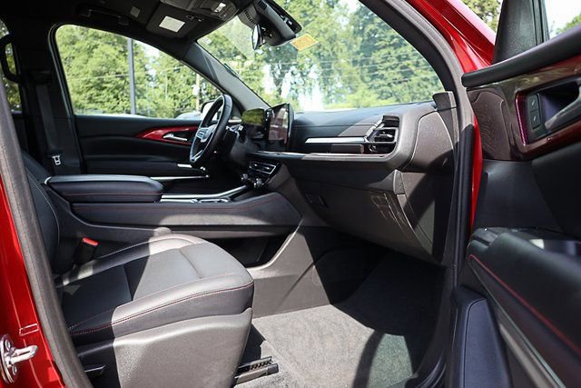 Used 2024 Chevrolet Traverse Z71 image 31