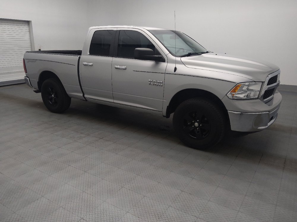 Used 2017 RAM 1500 Classic SLT RWD image 11
