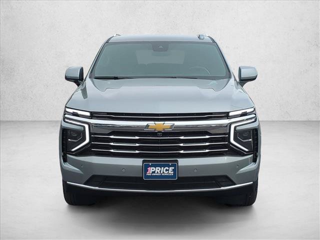 Used 2025 Chevrolet Tahoe LT AWD/4WD image 2