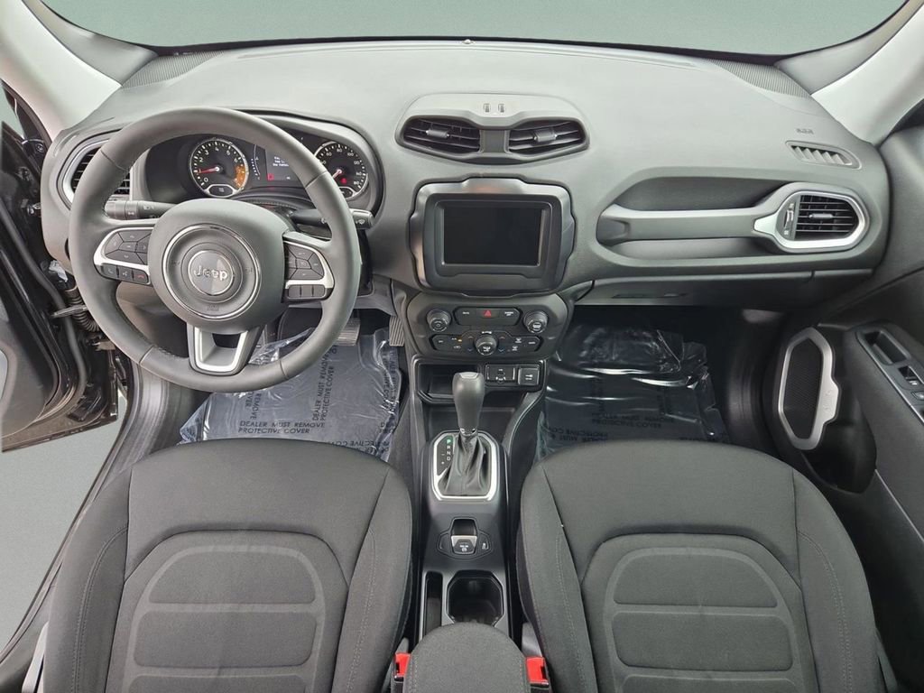 Used 2018 Jeep Renegade Latitude image 18