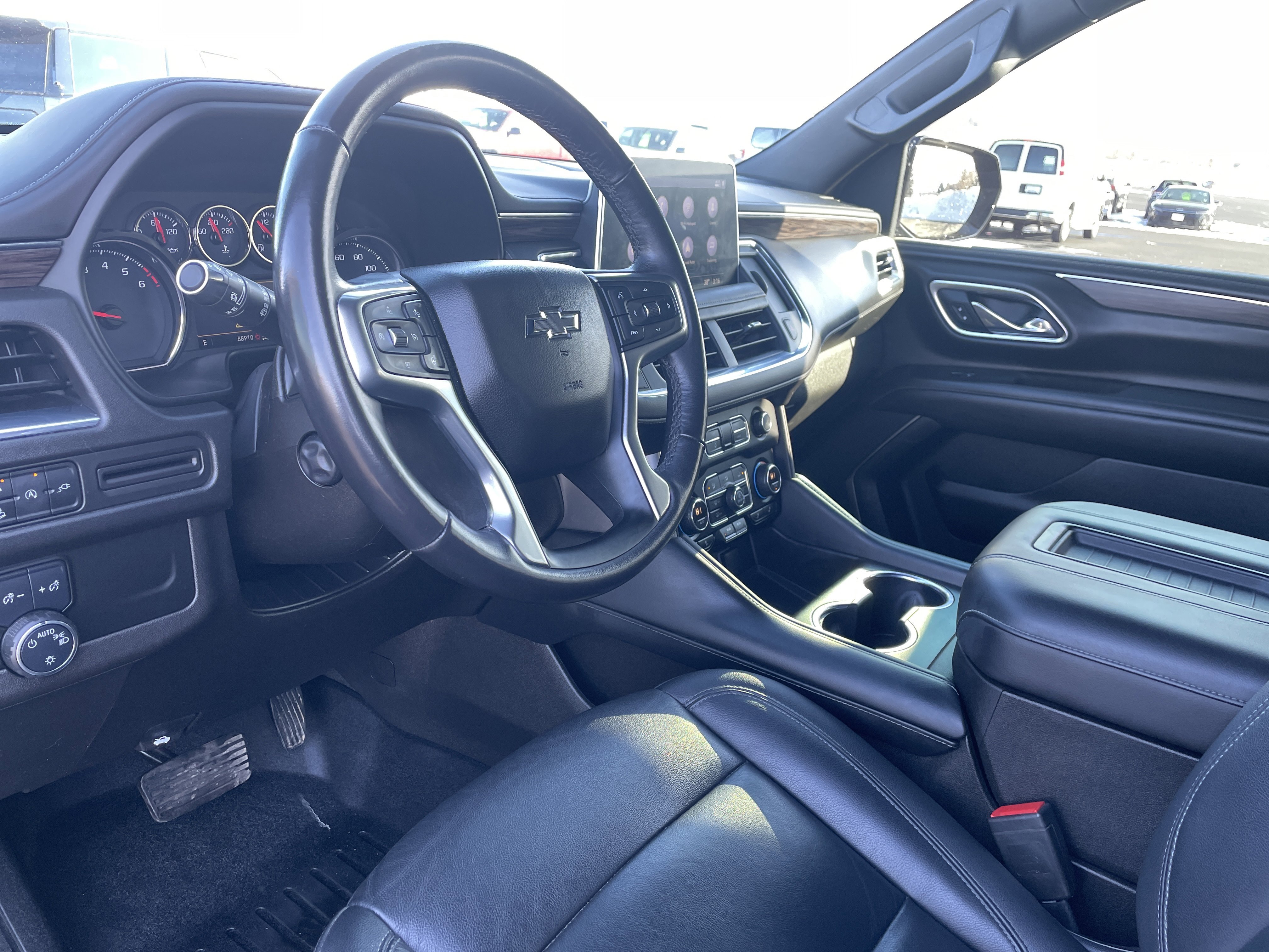 Used 2021 Chevrolet Tahoe Z71 w/ Luxury Package image 9