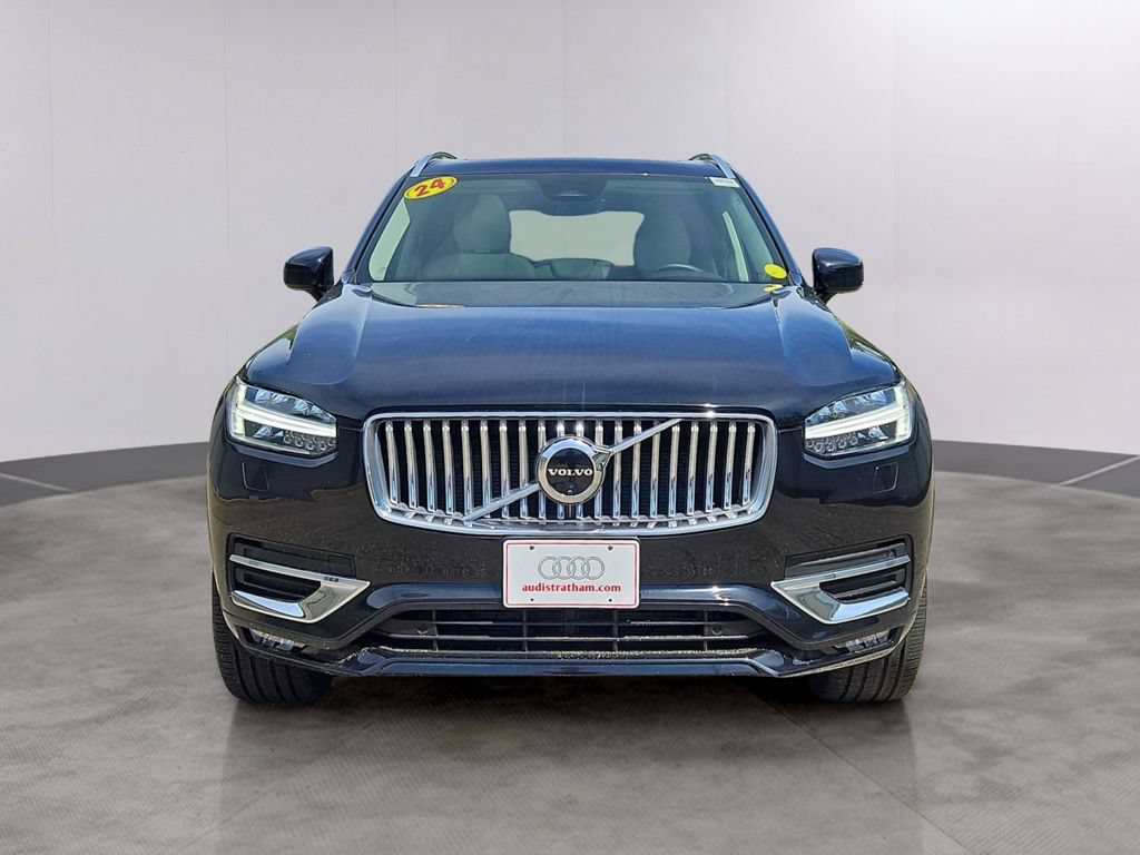Used 2024 Volvo XC90 B5 Plus w/ Protection Package Premier AWD/4WD image 11