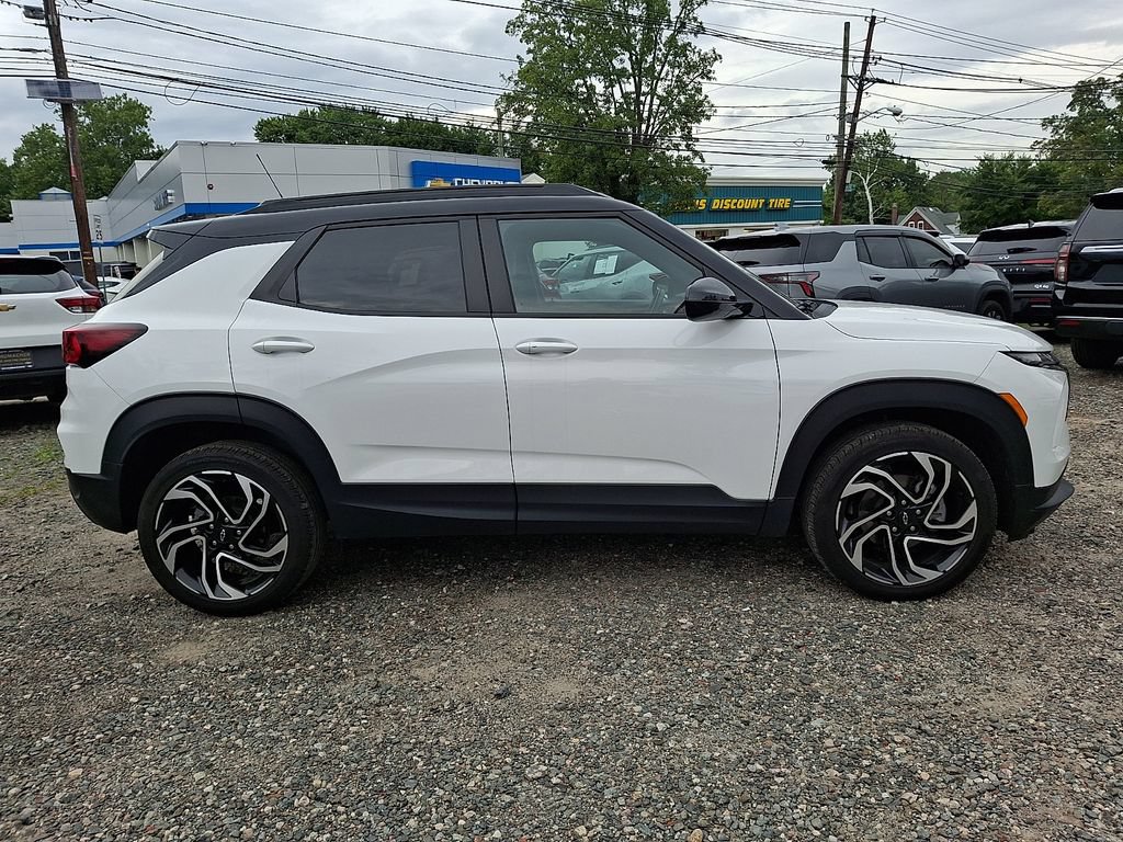 Used 2024 Chevrolet TrailBlazer RS w/ Convenience Package AWD/4WD image 9