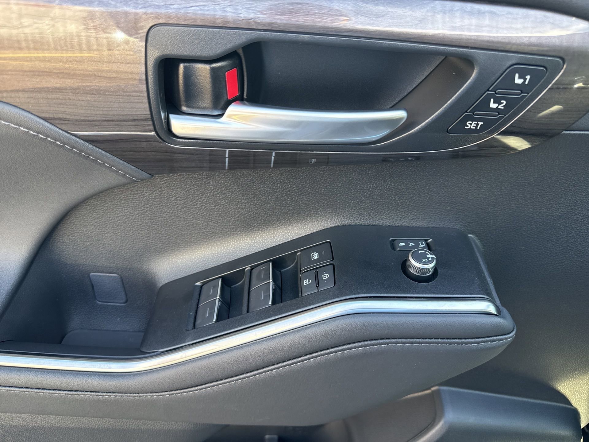 New 2026 Toyota Highlander Platinum image 35