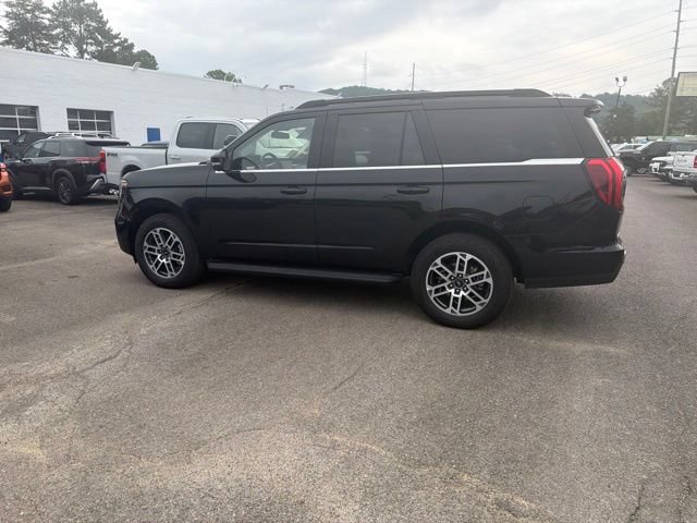 Used 2025 Ford Expedition Active AWD/4WD image 17
