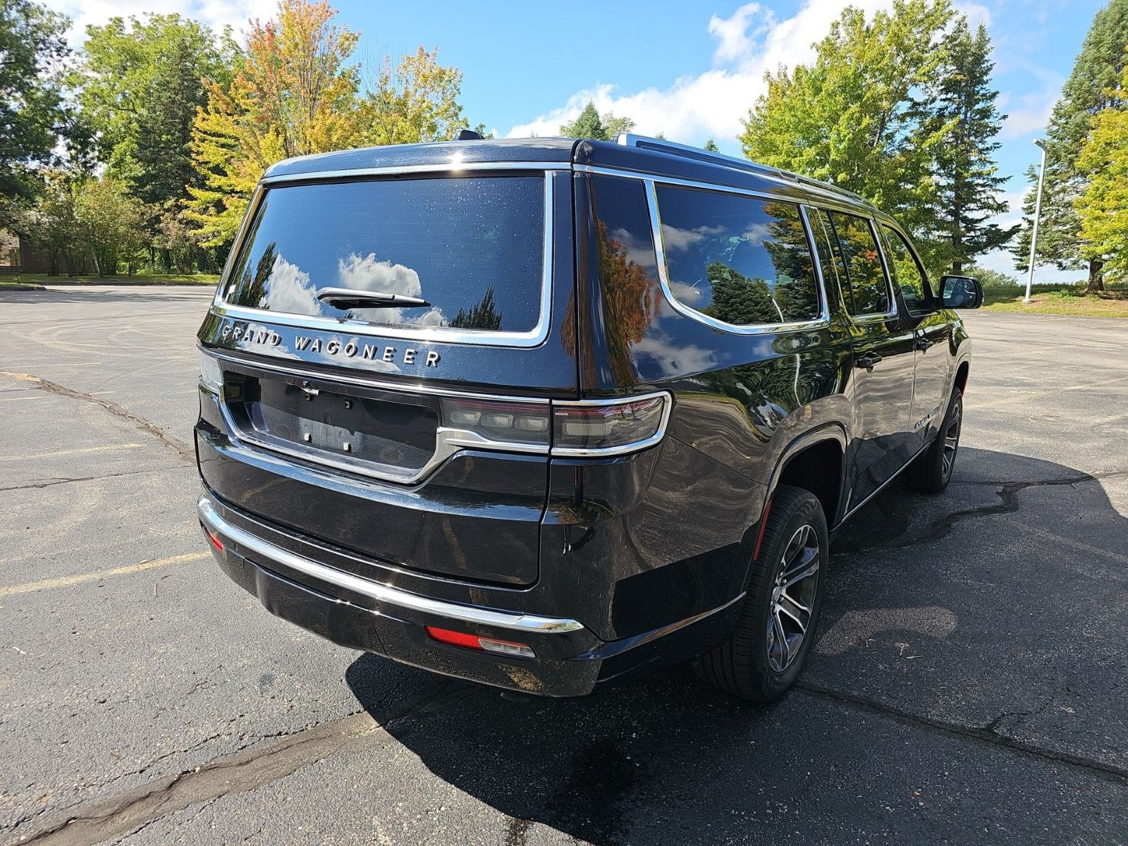 Used 2024 Jeep Grand Wagoneer L 4WD image 6