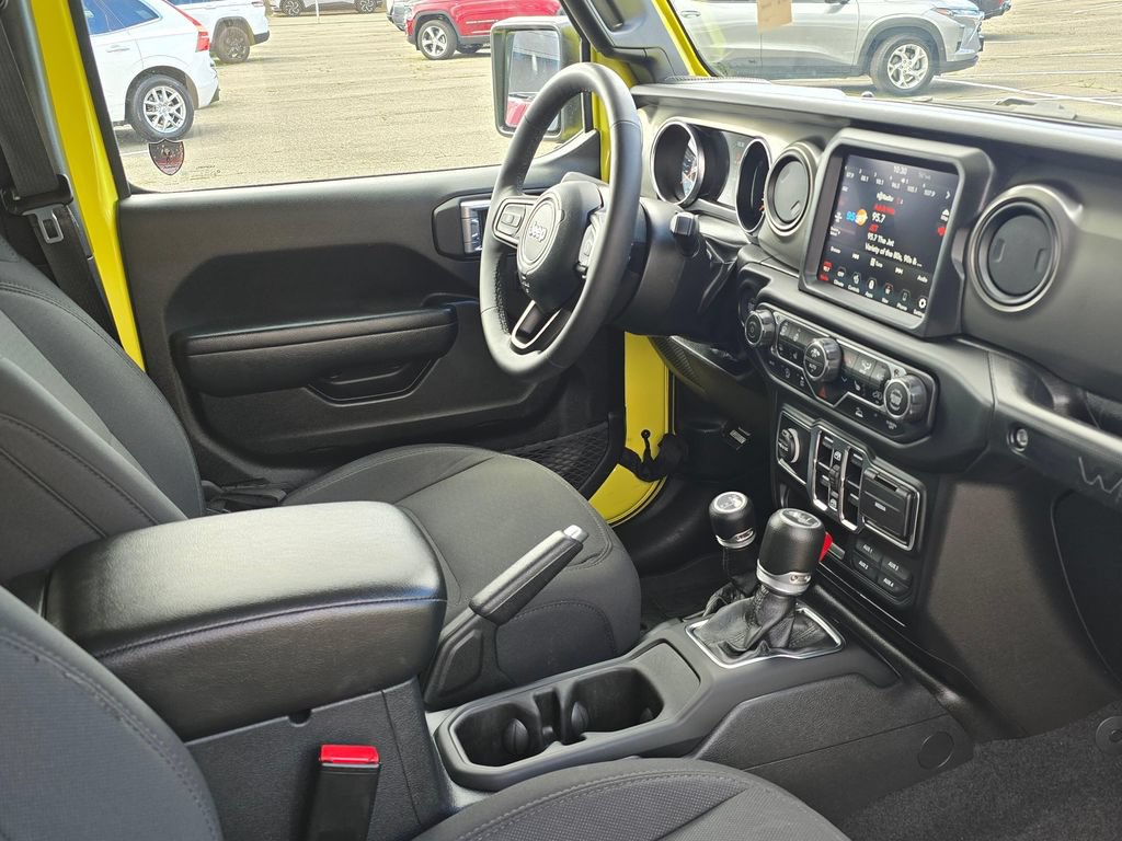 Used 2023 Jeep Wrangler Unlimited Sport AWD/4WD image 11
