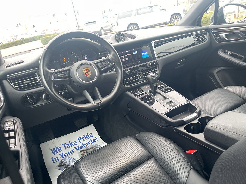 Used 2024 Porsche Macan Turbo image 30