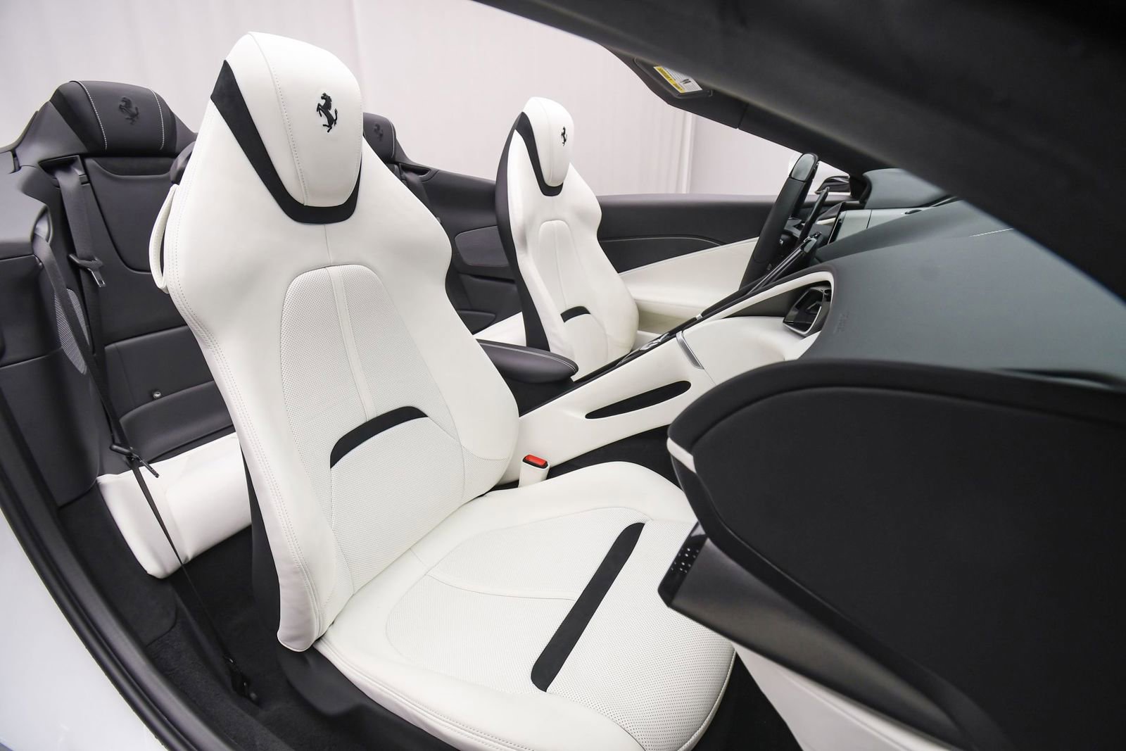 Certified 2024 Ferrari Roma Spider image 18