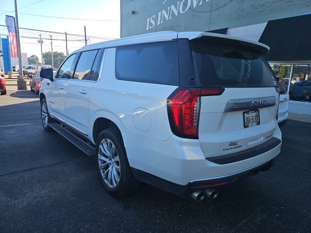 Used 2023 GMC Yukon XL Denali w/ Advanced Technology Package AWD/4WD image 4