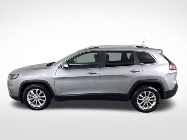 Used 2019 Jeep Cherokee Latitude w/ Cold Weather Group FWD image 11