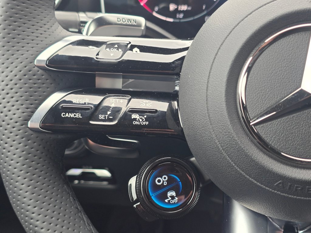 New 2026 Mercedes-Benz CLE 53 AMG 4MATIC Coupe image 36