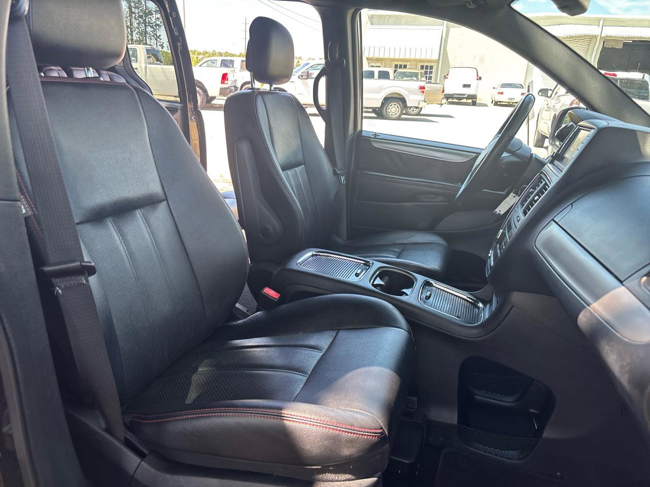 Used 2019 Dodge Grand Caravan GT image 24