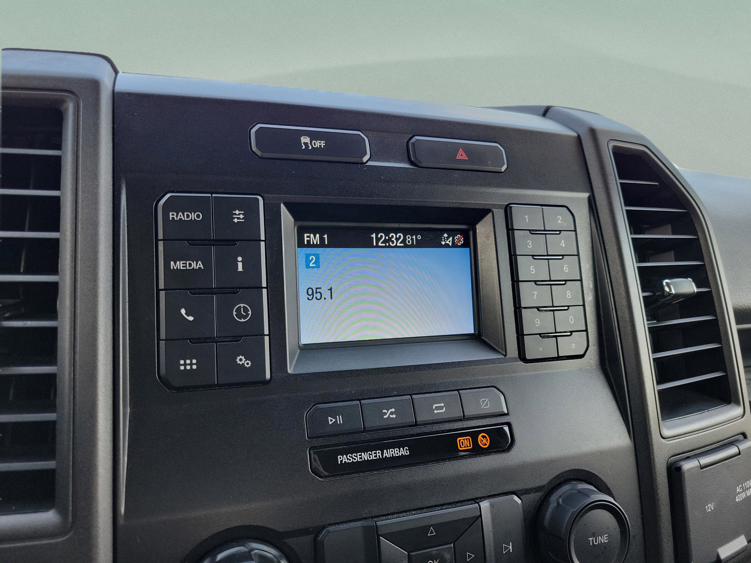 Certified 2022 Ford F350 XL w/ Power Equipment Group image 26