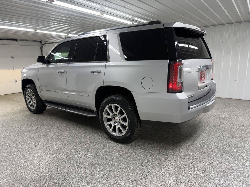 Used 2017 GMC Yukon Denali AWD/4WD image 5