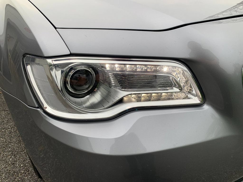 Used 2017 Chrysler 300 C AWD/4WD image 34