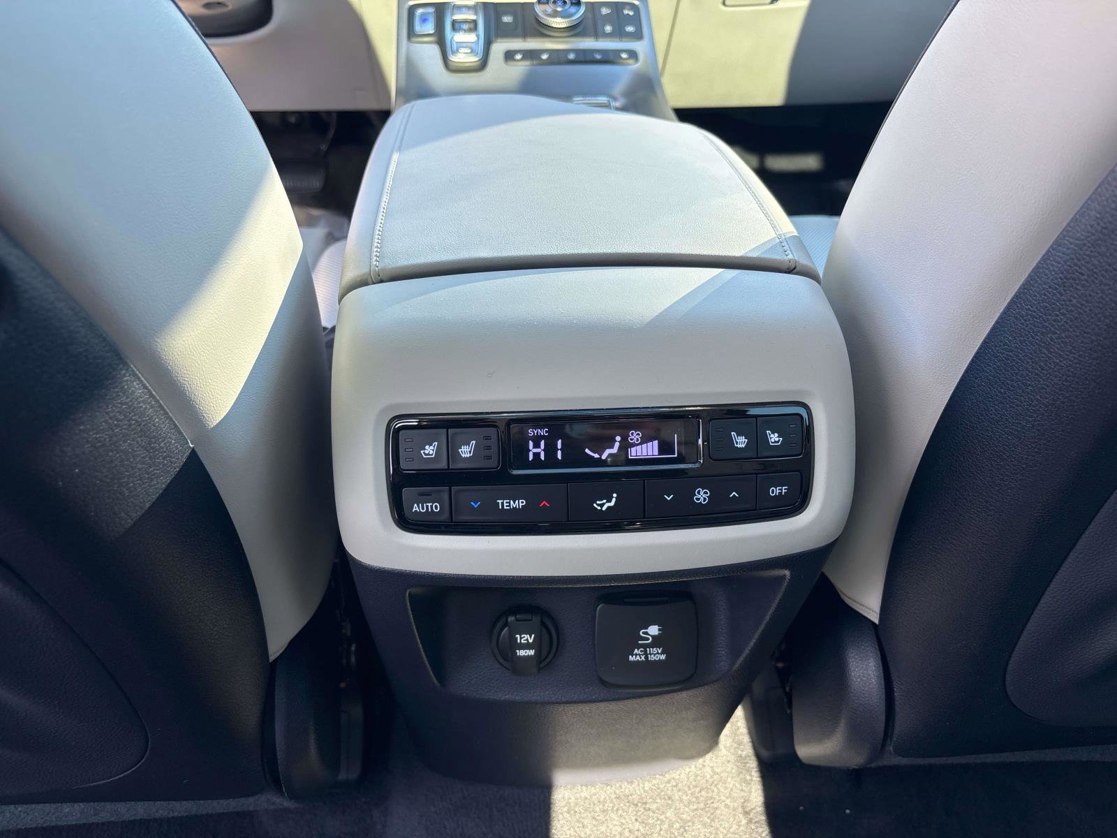 Used 2025 Hyundai Palisade Calligraphy AWD/4WD image 8