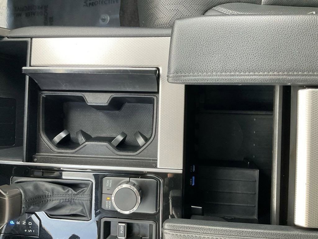 Used 2023 Toyota Sequoia Limited image 23