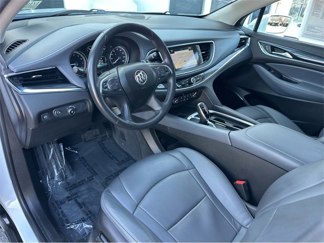 Used 2019 Buick Enclave Essence image 7