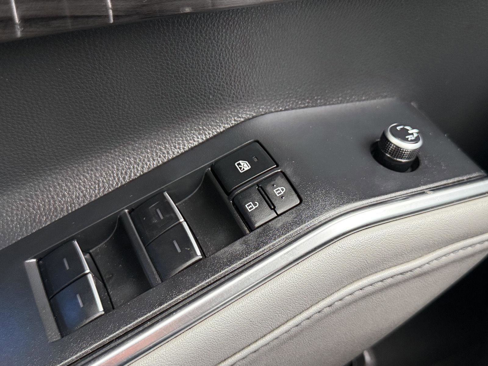 Certified 2022 Toyota Highlander Platinum image 19