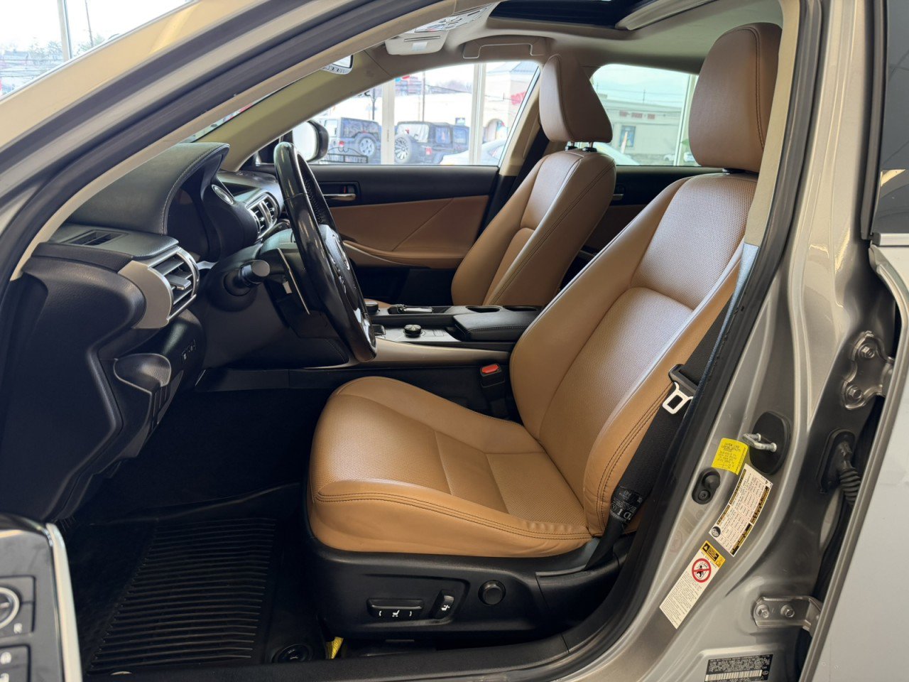 Used 2016 Lexus IS 200t RWD image 31