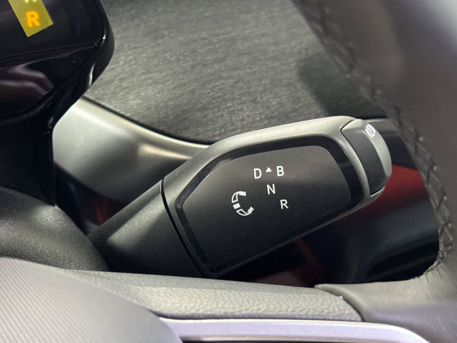 New 2025 Volkswagen ID. Buzz Pro S RWD image 21