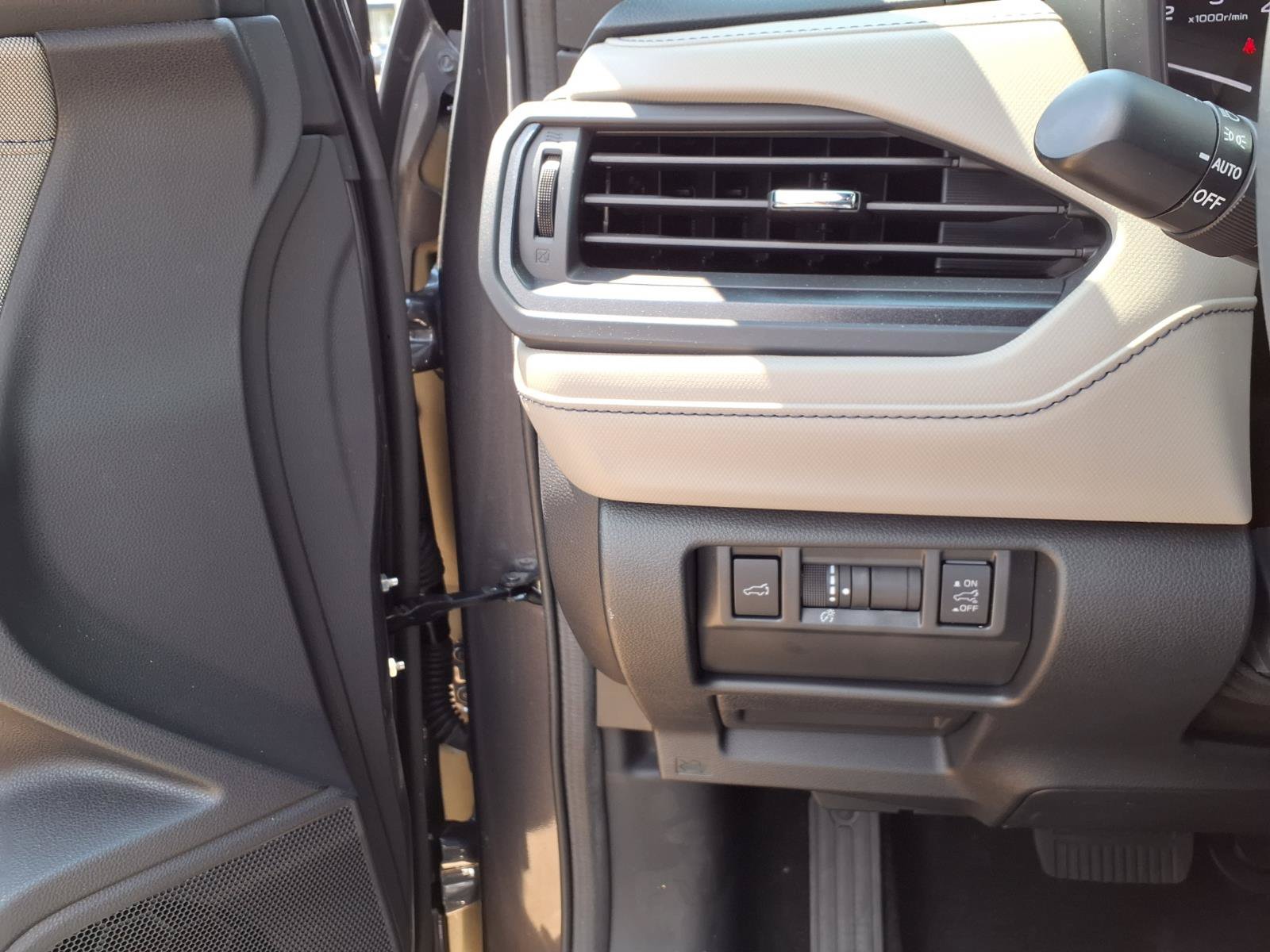 Used 2026 Subaru Forester Premium AWD/4WD image 16