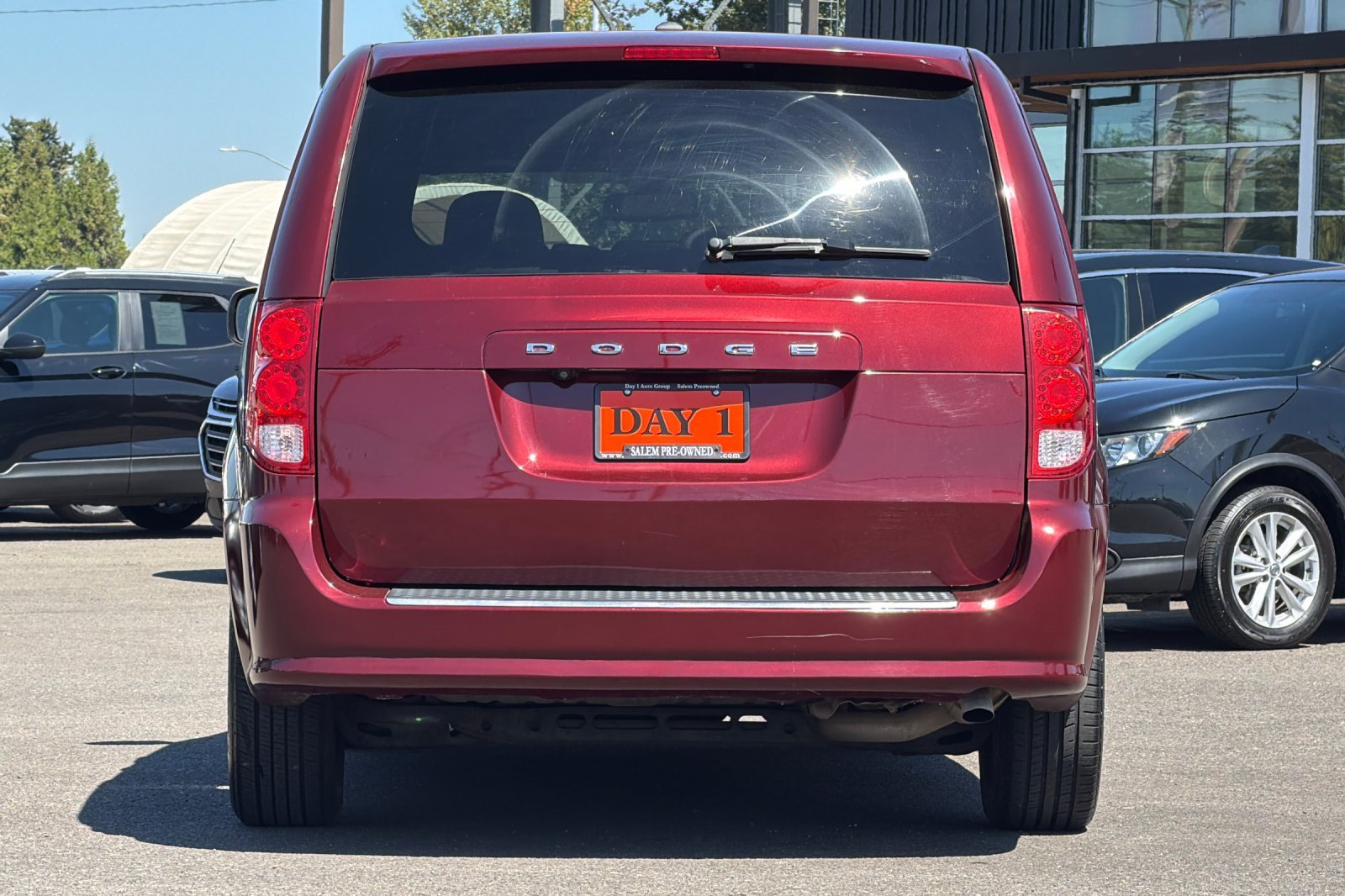 Used 2020 Dodge Grand Caravan SE FWD image 6