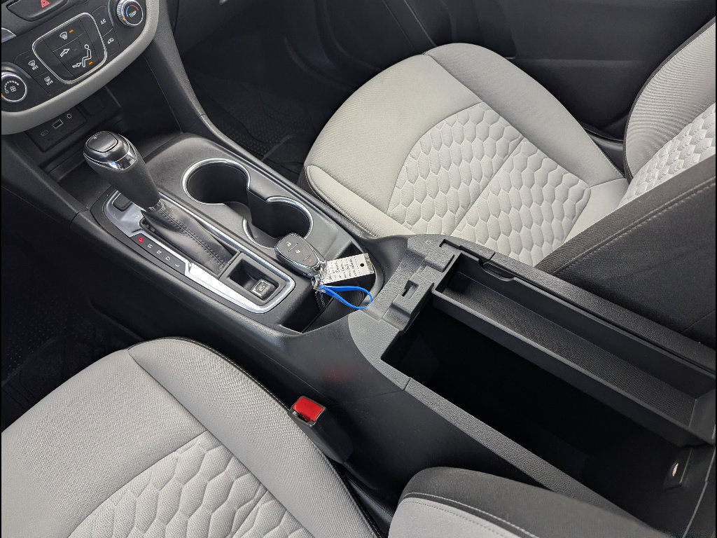 Used 2021 Chevrolet Equinox LS w/ LS Convenience Package image 33