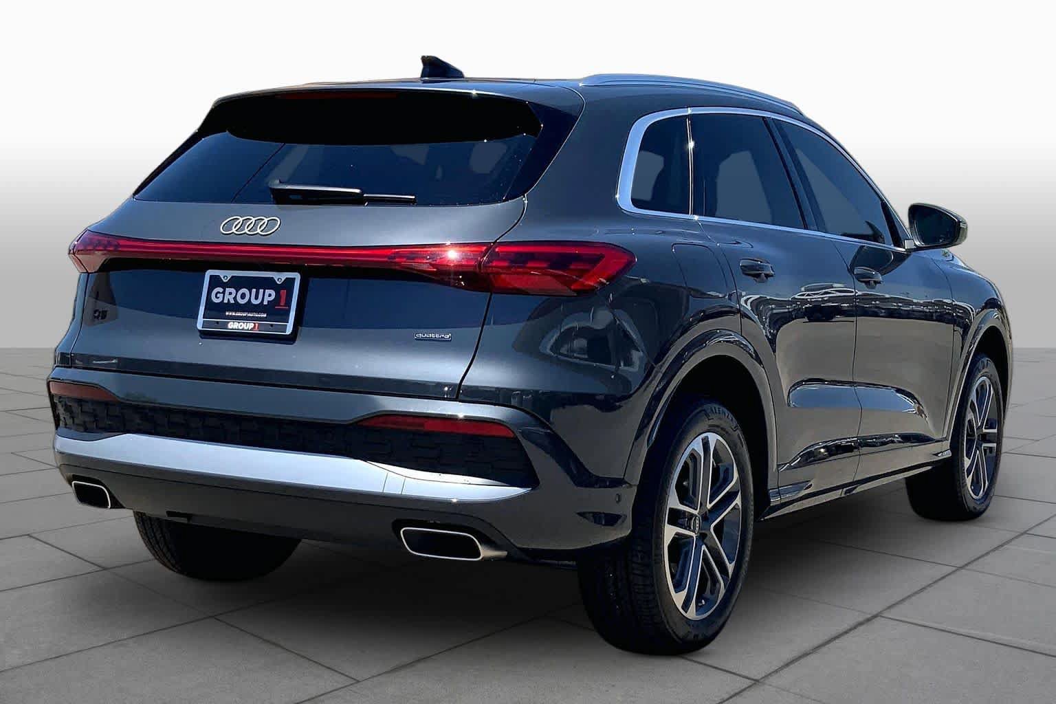 Used 2025 Audi Q5 Premium Plus w/ Premium Plus AWD/4WD image 13