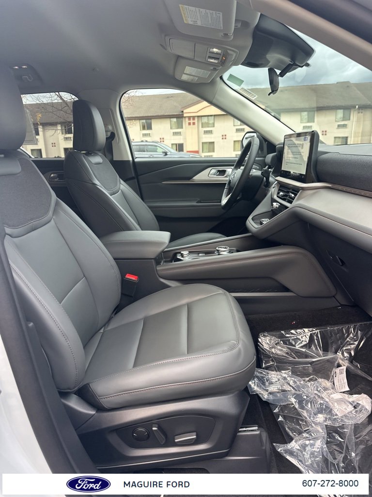 New 2026 Ford Explorer Active w/ Active Comfort Package image 13