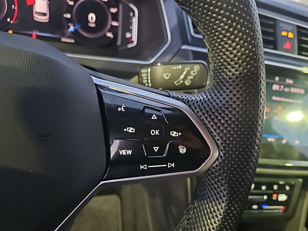 Used 2024 Volkswagen Tiguan SEL R-Line image 20