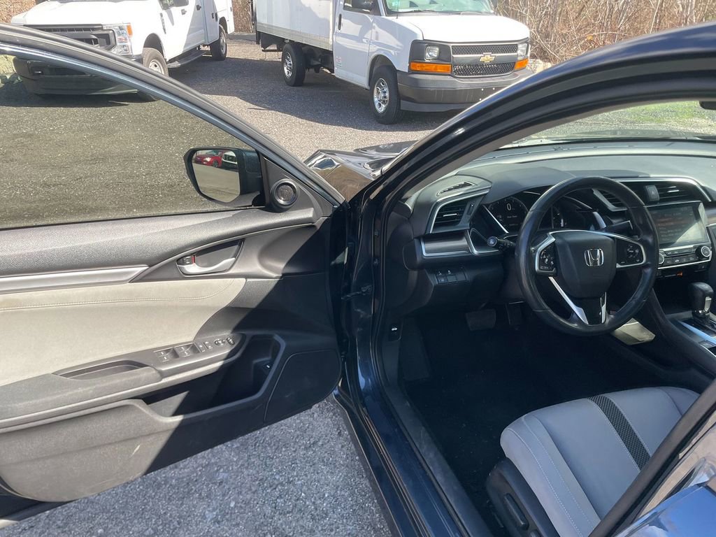 Used 2019 Honda Civic EX image 10
