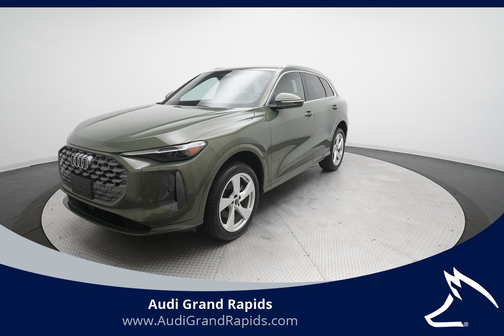 Used 2025 Audi Q5 Premium Plus w/ Premium Plus image 1