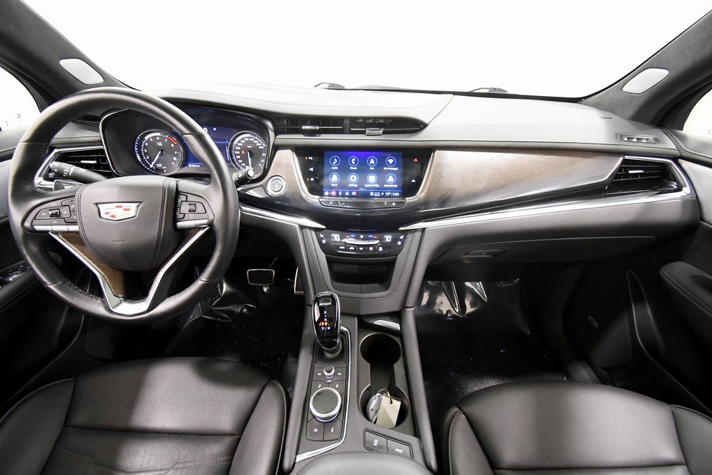 Used 2023 Cadillac XT6 Sport image 3