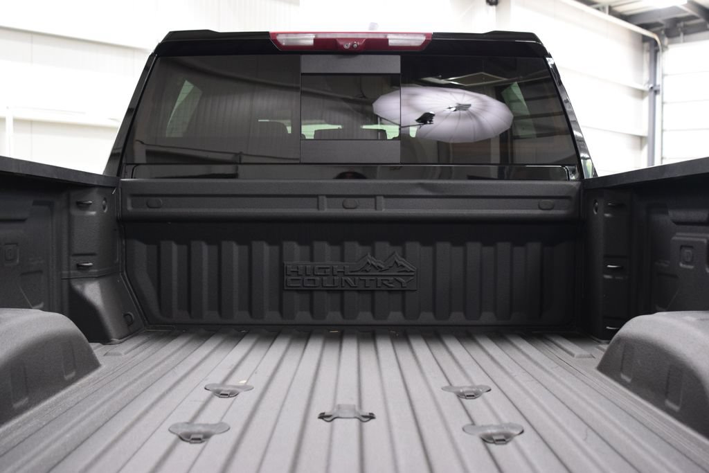 Used 2022 Chevrolet Silverado 2500 High Country w/ Z71 Off-Road Package AWD/4WD image 28