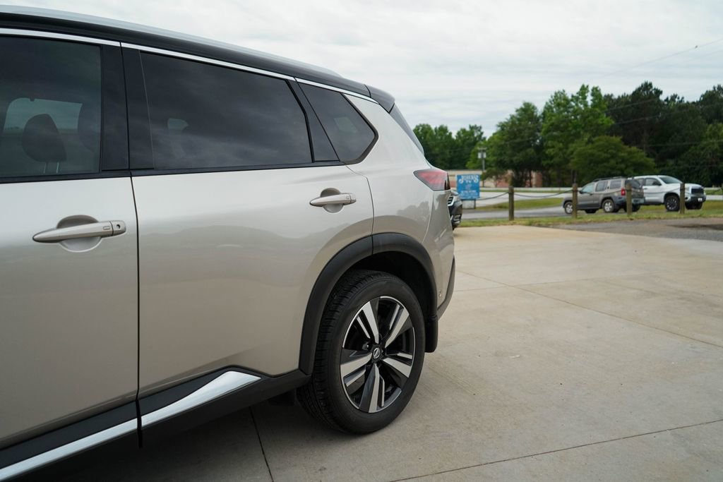 Used 2021 Nissan Rogue Platinum FWD image 22
