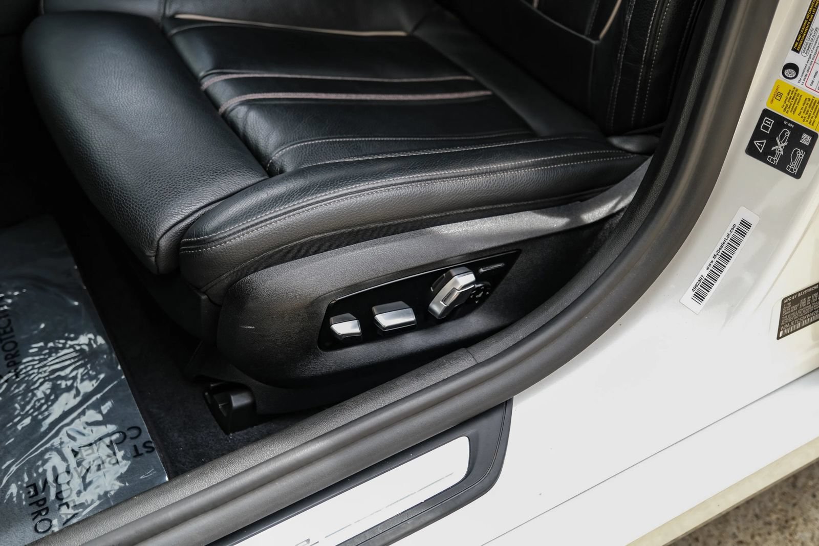 Used 2019 BMW 540i xDrive AWD/4WD image 31