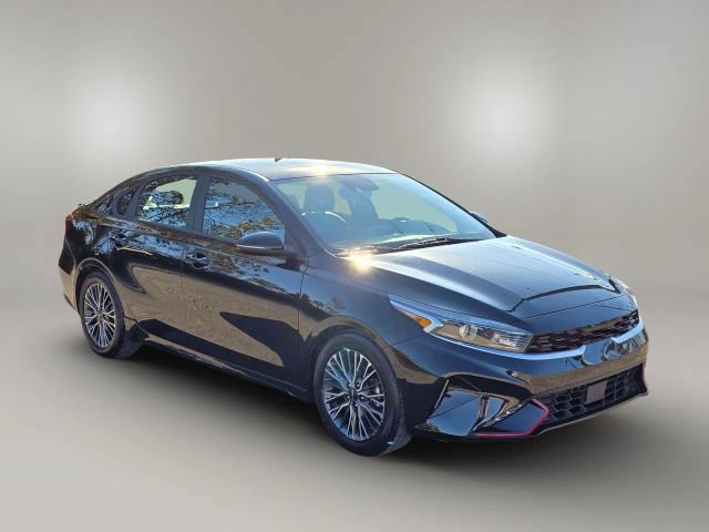 Used 2023 Kia Forte GT-Line w/ GT-Line Premium Package FWD image 3