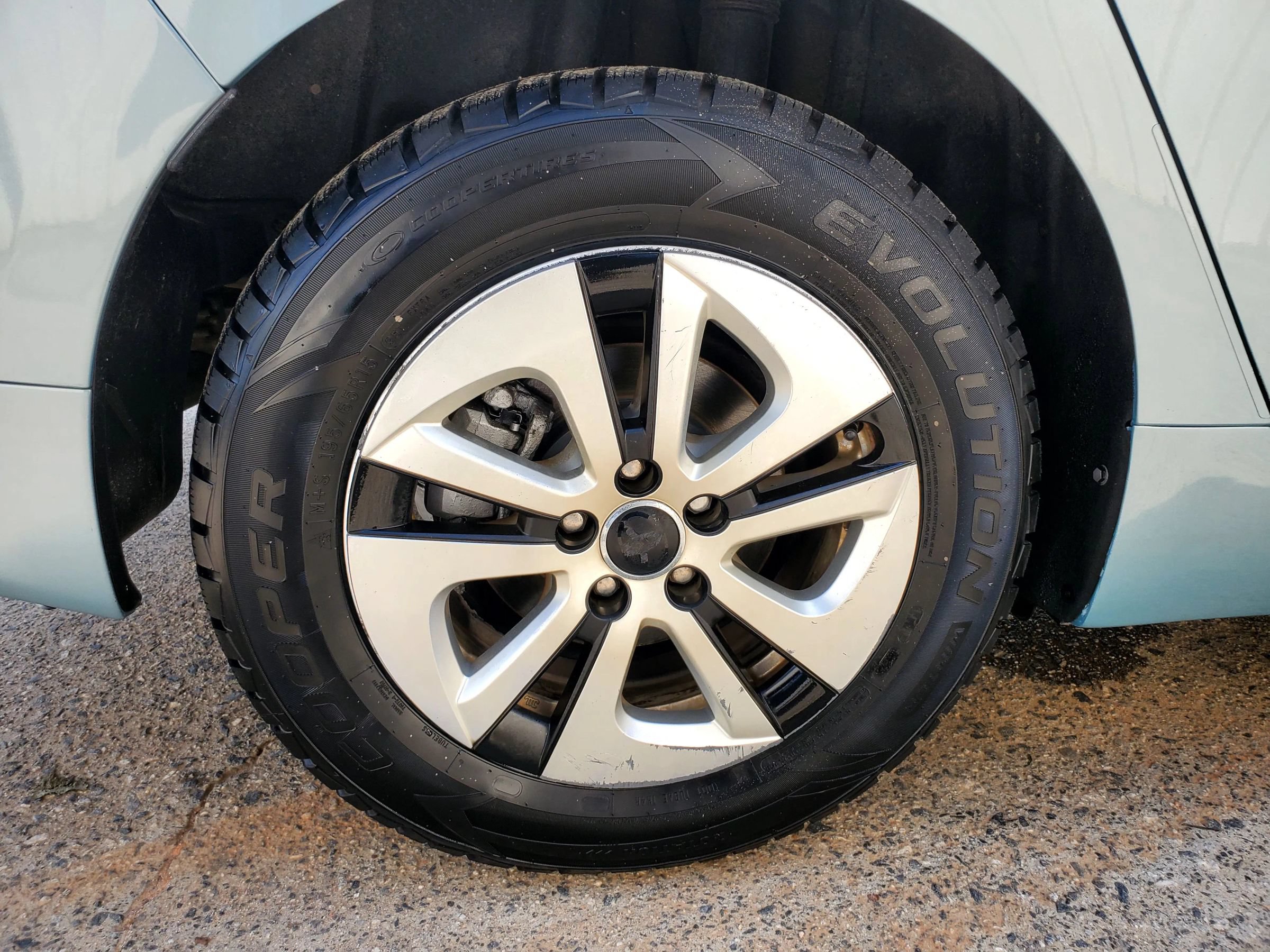 Used 2017 Toyota Prius Three w/ Carpet Mat Package FWD image 66