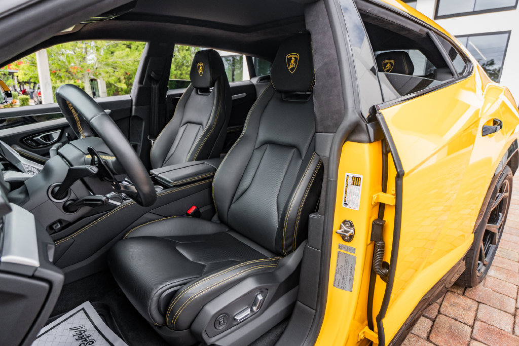 Used 2019 Lamborghini Urus AWD/4WD image 21