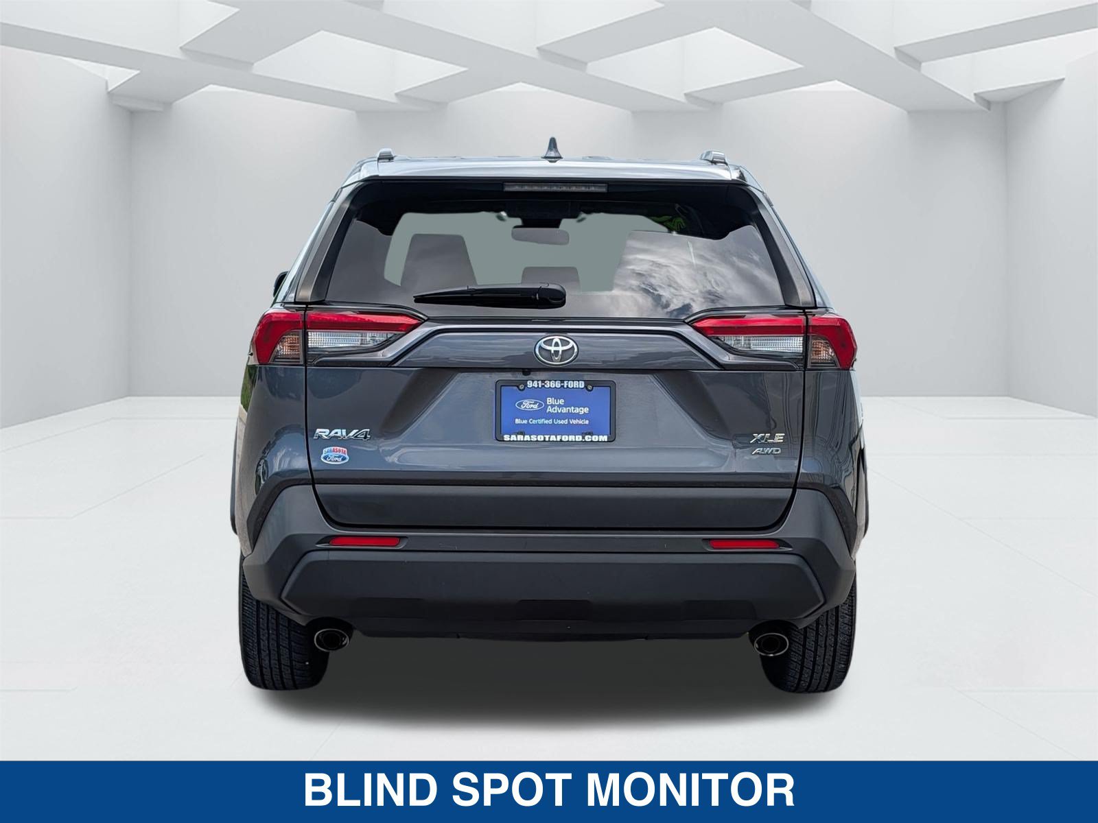 Used 2020 Toyota RAV4 XLE AWD/4WD image 6
