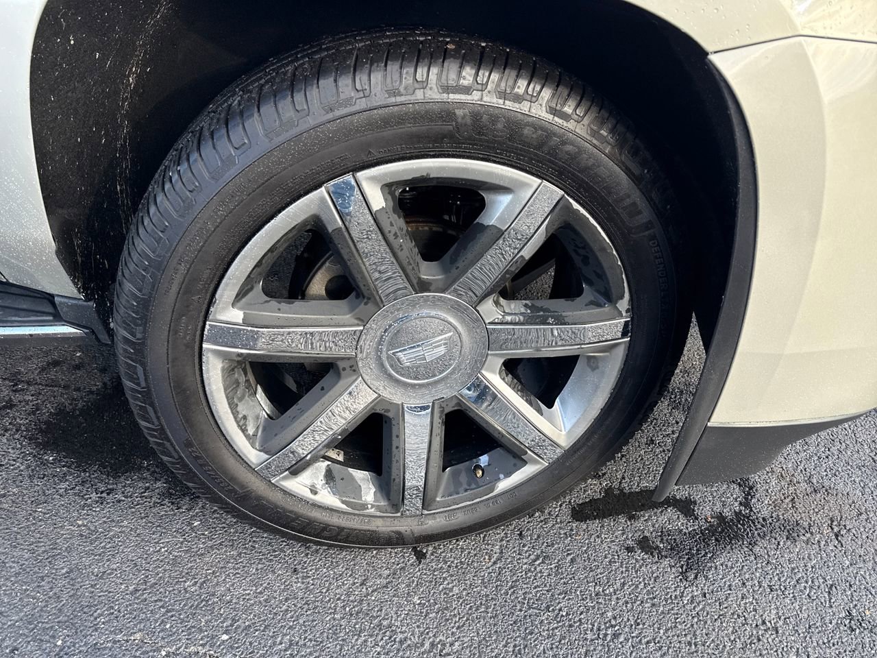 Used 2016 Cadillac Escalade Premium image 9