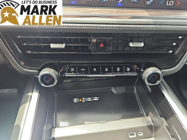 Used 2025 Chevrolet Suburban Z71 AWD/4WD image 18