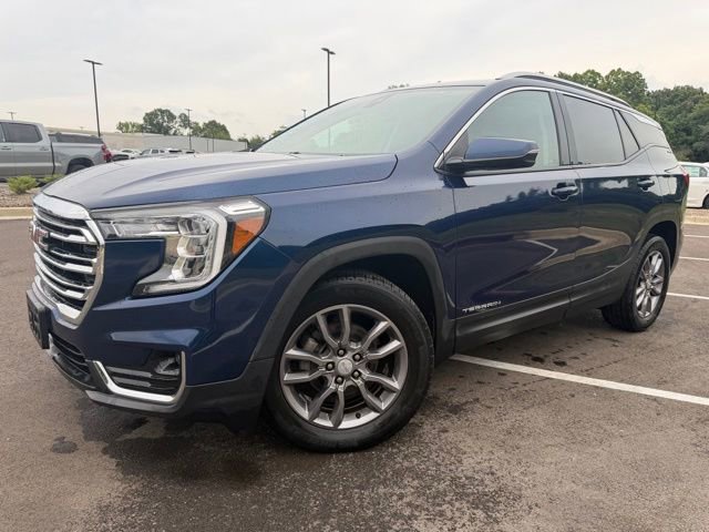 Used 2023 GMC Terrain SLT AWD/4WD image 4