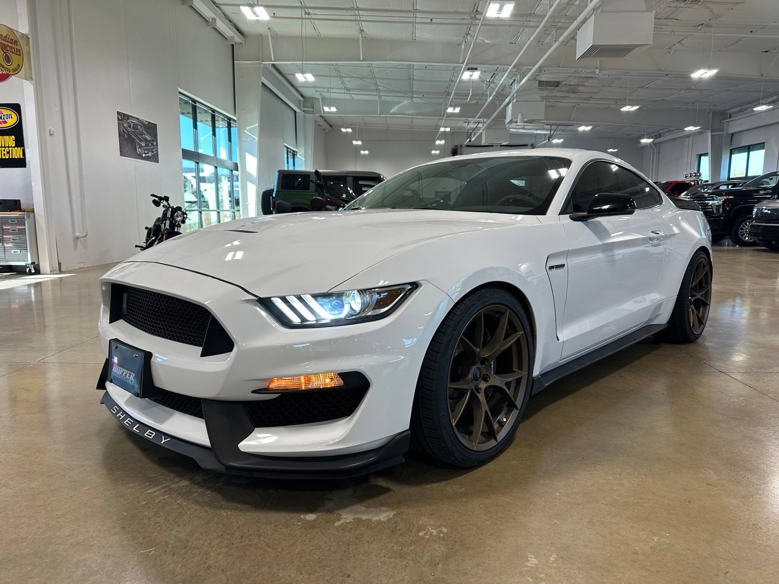 Used 2018 Ford Mustang Shelby GT350 w/ Electronics Package RWD image 3