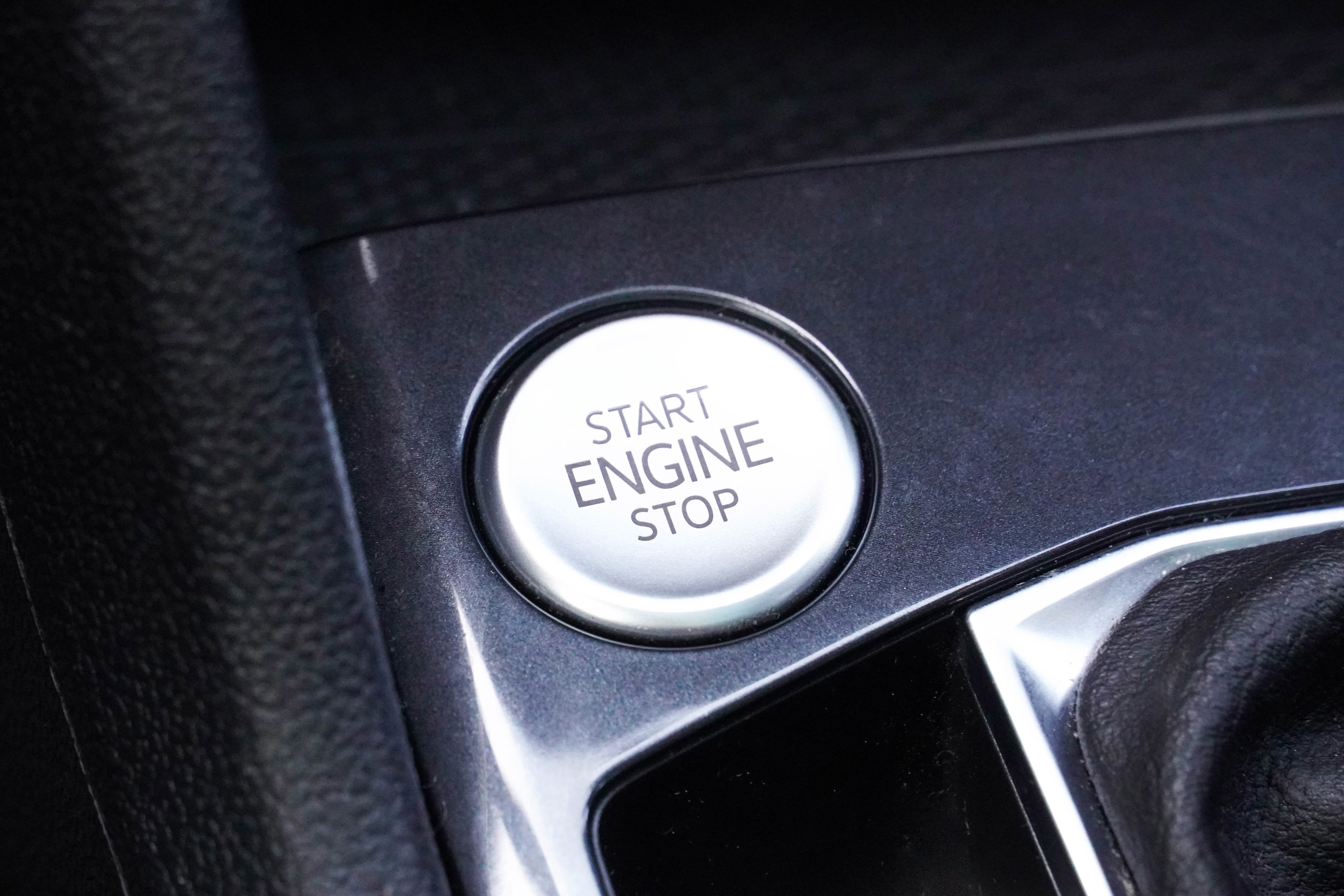 Used 2022 Volkswagen Tiguan SE R-Line AWD/4WD image 19